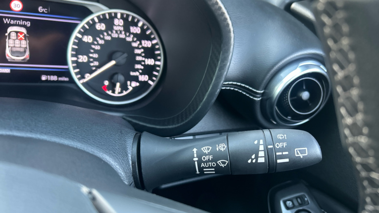 Nissan Juke 1.0 DiG-T 114 N-Connecta 5dr Petrol Hatchback